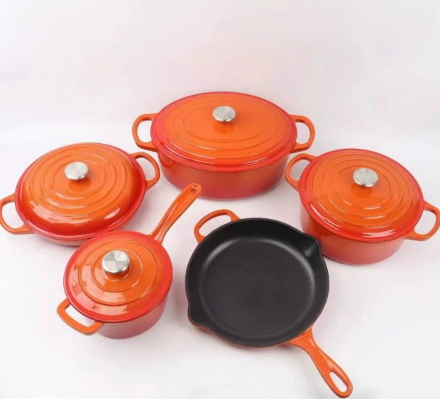 Batterie de cuisine en fonte émaillée. - cuizinezen