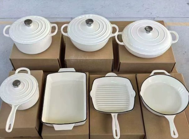 Batterie de cuisine en fonte émaillée. - cuizinezen
